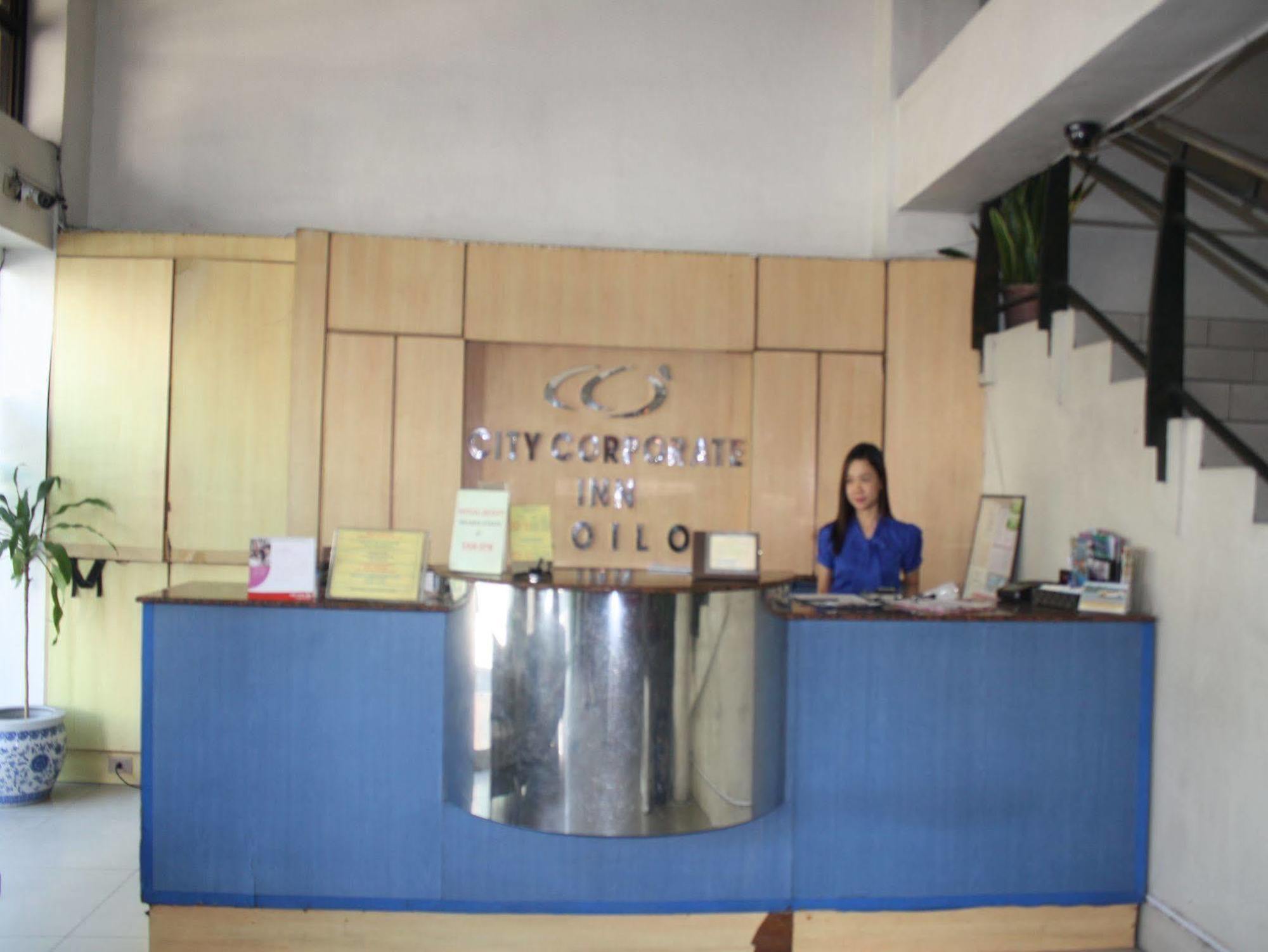 City Corporate Inn Илойло Сити Екстериор снимка
